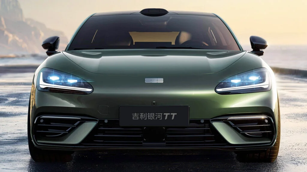 Geely Launches Smart Charger with Record-Breaking Speed and AI-Driven Technology